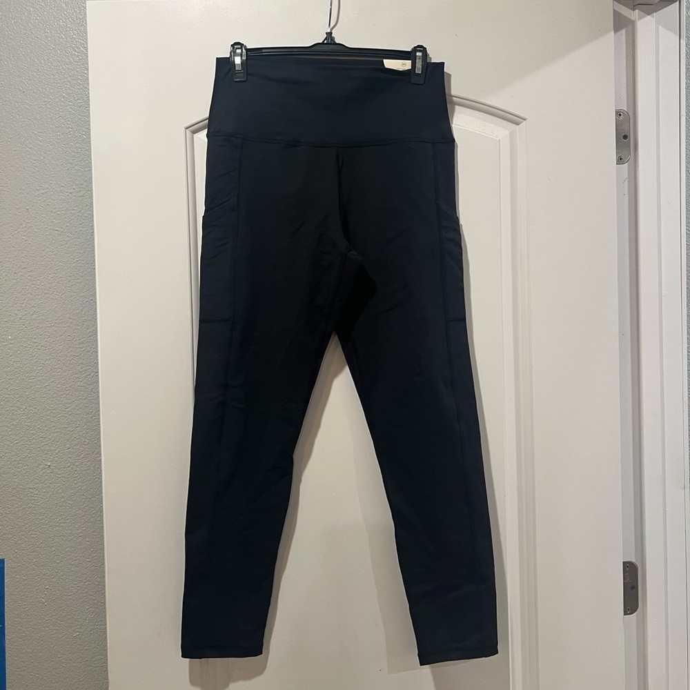 Aerie Offline The Hugger Black High-Rise Leggings